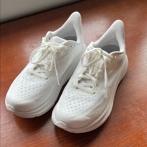 Hoka Clifton 9 7W- White
